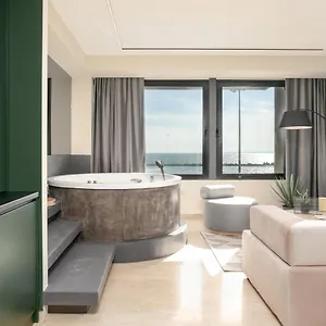  Apartment Sea & The